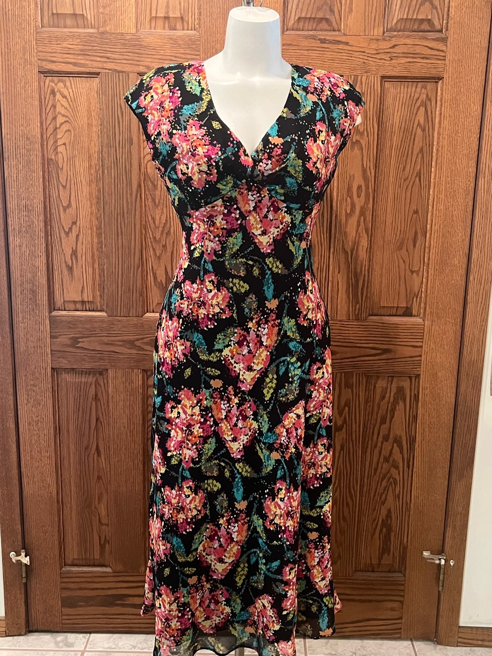 Kasper dramatic long midi abstract floral dress 8